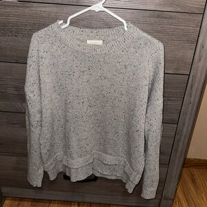 Cute speckled grey sweater!🩶